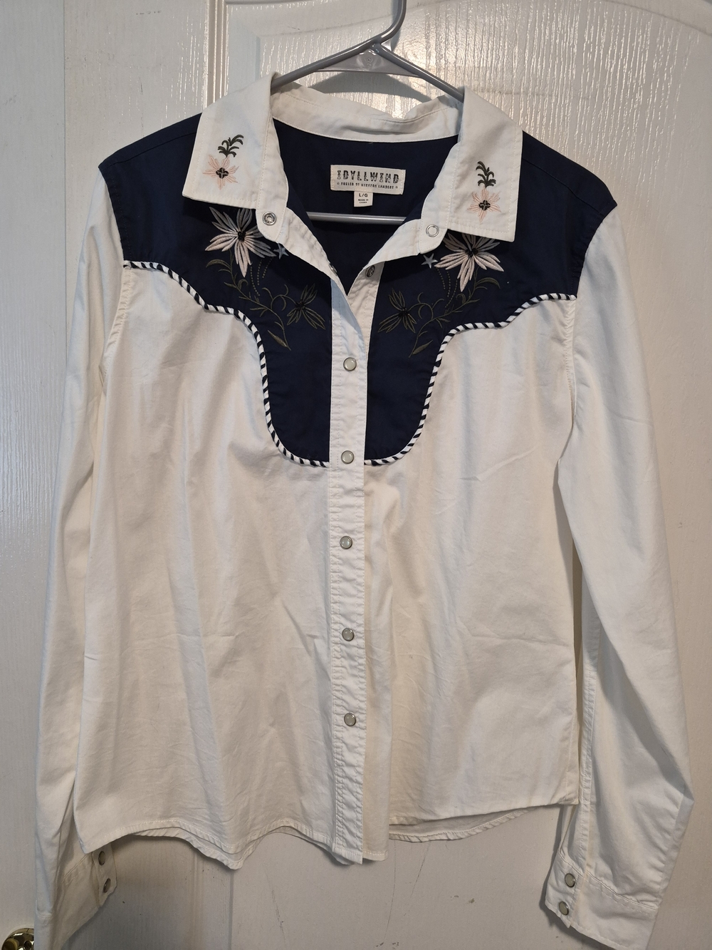 Idyllwind White and Navy Floral Western Snap Shirt